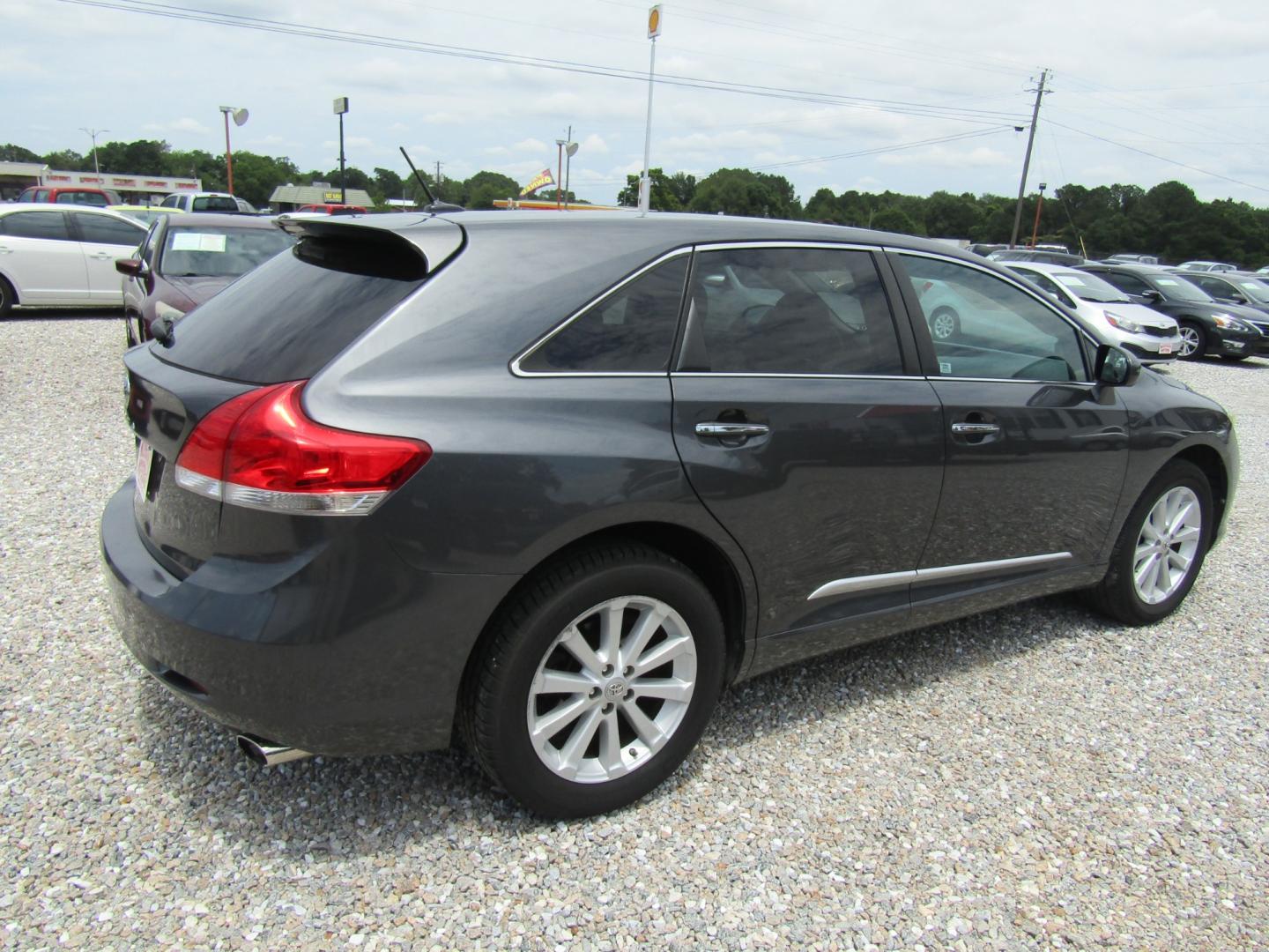 2011 Gray /Gray Toyota Venza FWD I4 (4T3ZA3BB7BU) with an 2.7L L4 DOHC 16V engine, Automatic transmission, located at 15016 S Hwy 231, Midland City, AL, 36350, (334) 983-3001, 31.306210, -85.495277 - Photo#7